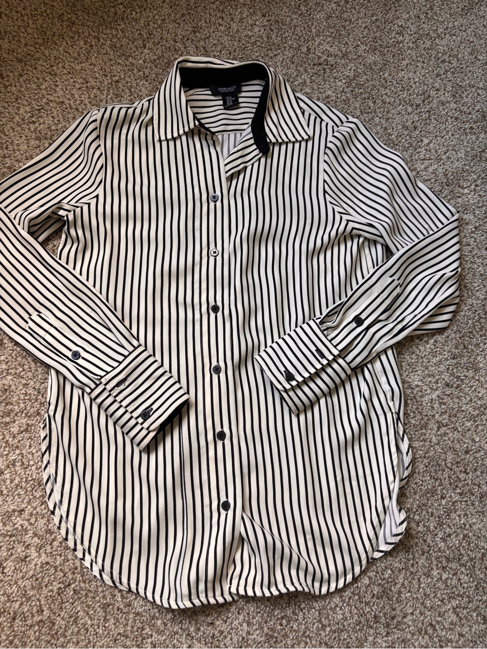 Jones New York women’s striped button-up blouse